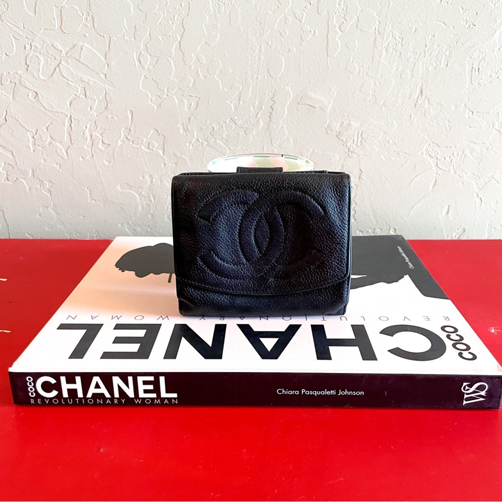 Chanel Authentic CC Logo Black Caviar Leather Billfold Wallet - Picture 2 of 11
